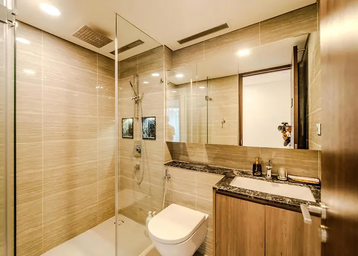 Serenity Saigon Sky Villas - Free One Way Airport Shuttle Ho Chi Minh City